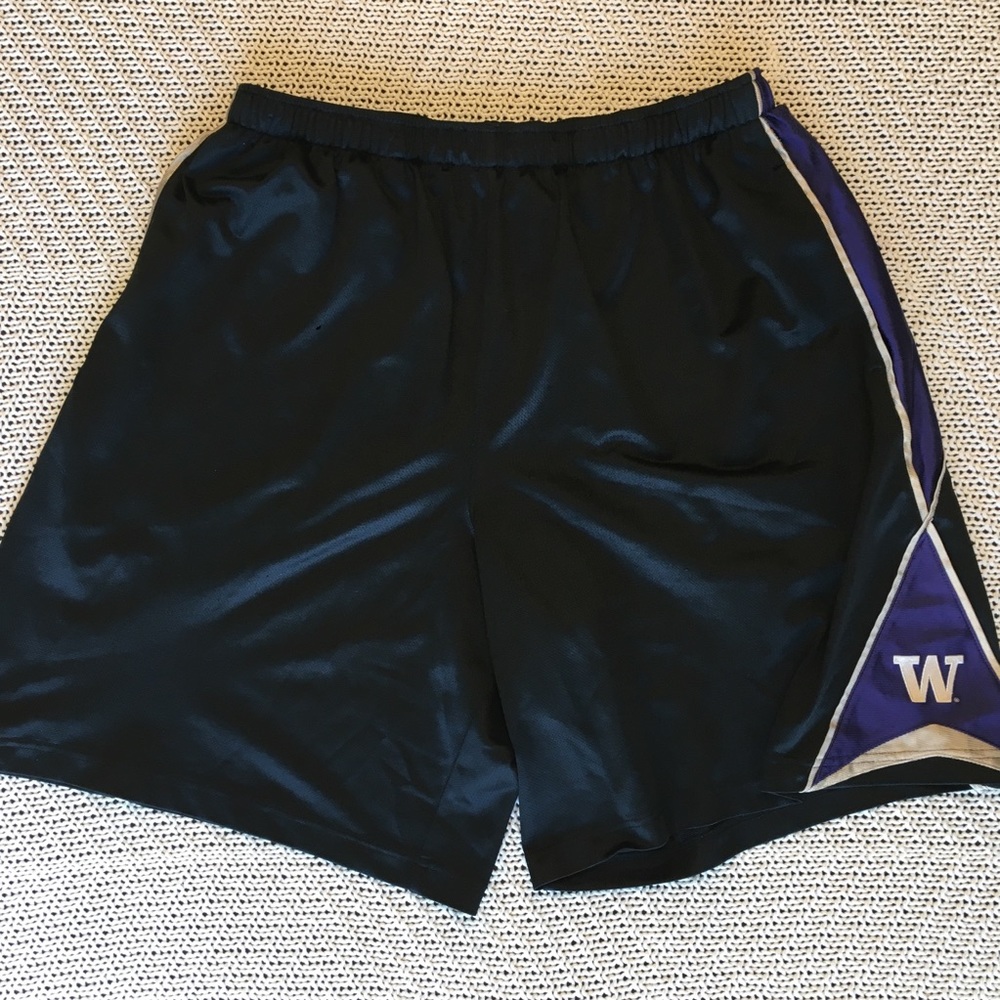 Nike basketball shorts university of Washington UW